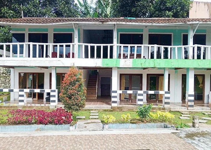 Villa Kampus Near Taman Safari Cisarua Puncak RedPartner Bogor